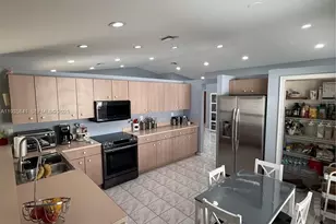 10378 Welleby Isles Blvd, Sunrise, FL 33351 - Photo 7