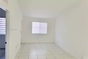 1240 SE 31st Ct, Homestead, FL 33035 - Photo 3