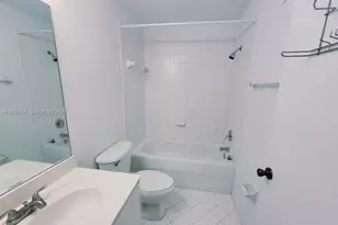 1240 SE 31st Ct, Homestead, FL 33035 - Photo 9