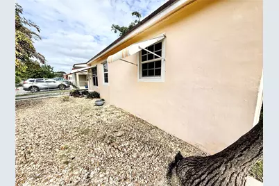 1311 N 69th Ave, Hollywood, FL 33024 - Photo 27