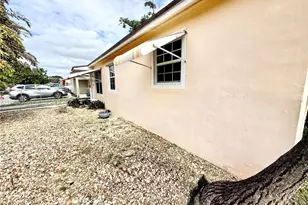 1311 N 69th Ave, Hollywood, FL 33024 - Photo 27