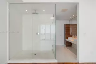 2020 N Bayshore Dr, Miami, FL 33137 - Photo 17