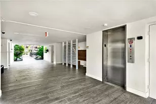 7477 SW 82nd St, Miami, FL 33143 - Photo 9