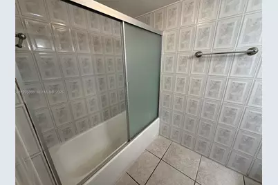 17011 N Bay Rd #1007, Sunny Isles Beach, FL 33160 - Photo 31