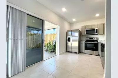 461 NE 5th Ter, Florida City, FL 33034 - Photo 5