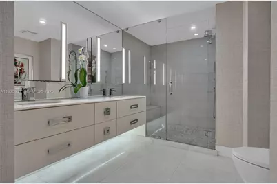 5875 Collins Ave #1003, Miami Beach, FL 33140 - Photo 31