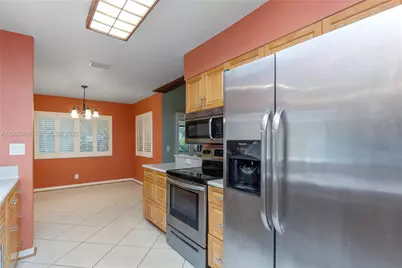 9360 S Chelsea Dr S, Plantation, FL 33324 - Photo 15