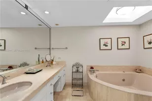 19707 Turnberry Way, Aventura, FL 33180 - Photo 21