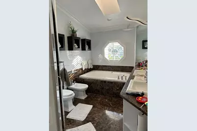 20941 NE 37th Ct, Aventura, FL 33180 - Photo 31