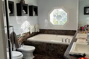 20941 NE 37th Ct, Aventura, FL 33180 - Photo 31