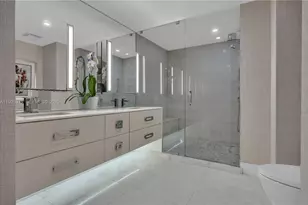 5875 Collins Ave, Miami Beach, FL 33140 - Photo 31