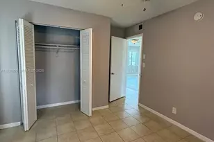 402 Lakeside Dr, Margate, FL 33063 - Photo 17