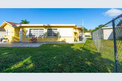 9906 Westwood Dr, Tamarac, FL 33321 - Photo 45