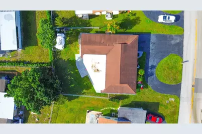 9906 Westwood Dr, Tamarac, FL 33321 - Photo 9