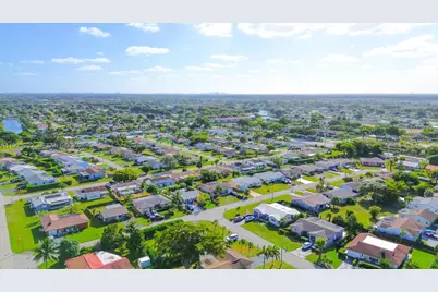 9906 Westwood Dr, Tamarac, FL 33321 - Photo 21