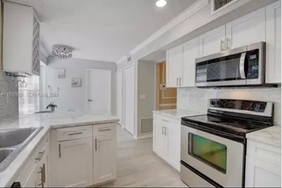 12980 Blue Lake Dr, Wellington, FL 33414 - Photo 11