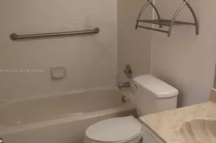 7710 NW 50th St, Lauderhill, FL 33351 - Photo 23