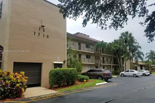 7710 NW 50th St, Lauderhill, FL 33351 - Photo 5