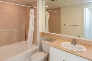 335 S Biscayne Blvd, Miami, FL 33131 - Photo 15