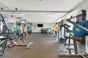 335 S Biscayne Blvd, Miami, FL 33131 - Photo 11