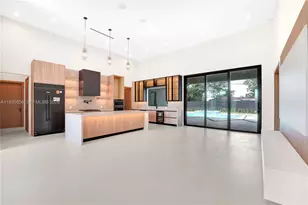 1130 SW 86th Ct, Miami, FL 33144 - Photo 11
