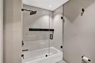 1010 SW 2nd Ave, Miami, FL 33130 - Photo 27