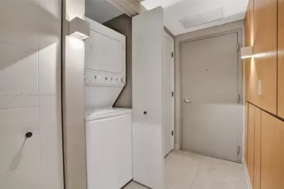 1010 SW 2nd Ave #601, Miami, FL 33130 - Photo 25