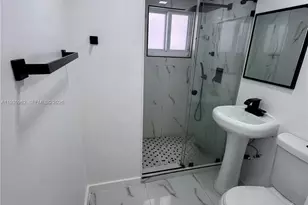 290 NW 45th Ave, Miami, FL 33126 - Photo 11