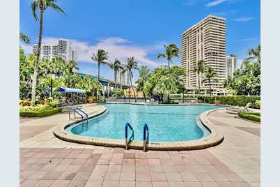 19390 Collins Ave #619, Sunny Isles Beach, FL 33160 - Photo 11