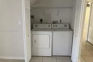 22631 SW 88th Pl, Cutler Bay, FL 33190 - Photo 9