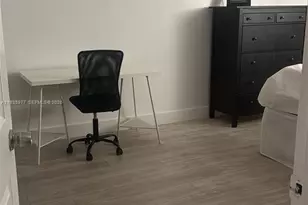 8897 Fontainebleau Blvd, Miami, FL 33172 - Photo 13