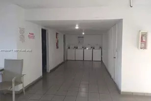 8897 Fontainebleau Blvd, Miami, FL 33172 - Photo 27