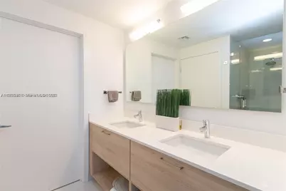 16385 Biscayne Blvd #719, North Miami Beach, FL 33160 - Photo 9