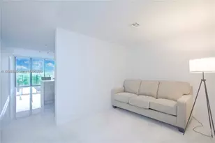16385 Biscayne Blvd, North Miami Beach, FL 33160 - Photo 11