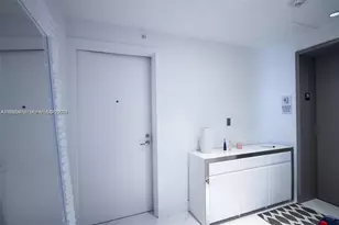 16385 Biscayne Blvd, North Miami Beach, FL 33160 - Photo 13