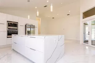 381 Cameron Dr, Weston, FL 33326 - Photo 17