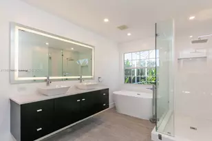 381 Cameron Dr, Weston, FL 33326 - Photo 21