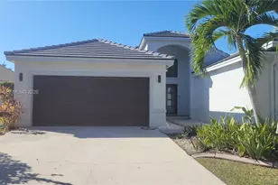 381 Cameron Dr, Weston, FL 33326 - Photo 1