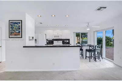 1981 NW 178th Ter, Pembroke Pines, FL 33029 - Photo 11