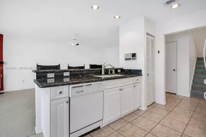 1981 NW 178th Ter, Pembroke Pines, FL 33029 - Photo 13
