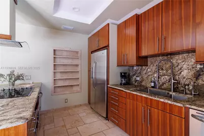 250 NE 48th St, Miami, FL 33137 - Photo 19