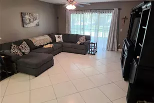 423 Lakeview Dr, Weston, FL 33326 - Photo 5