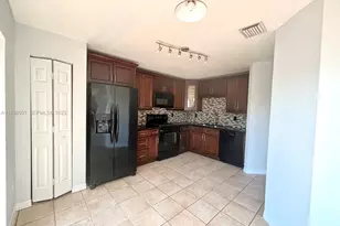 16276 SW 75th St, Miami, FL 33193 - Photo 7