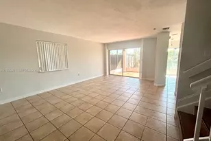 16276 SW 75th St, Miami, FL 33193 - Photo 9