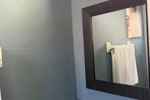 8084 NW 10th St, Miami, FL 33126 - Photo 9