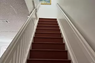 8084 NW 10th St, Miami, FL 33126 - Photo 11