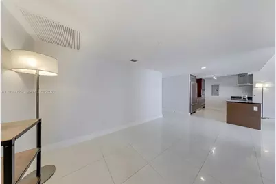 495 Brickell Ave #5205, Miami, FL 33131 - Photo 9