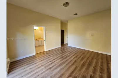 14209 SW 160 Ct, Miami, FL 33196 - Photo 13