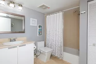 16699 Collins Ave, Sunny Isles Beach, FL 33160 - Photo 29