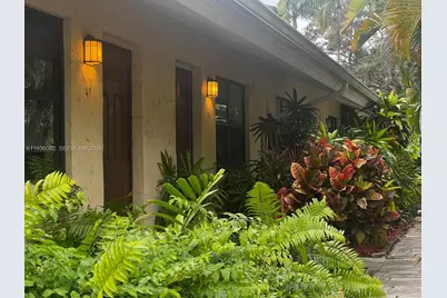 1455 Holly Heights Dr #42, Fort Lauderdale, FL 33304 - Photo 1